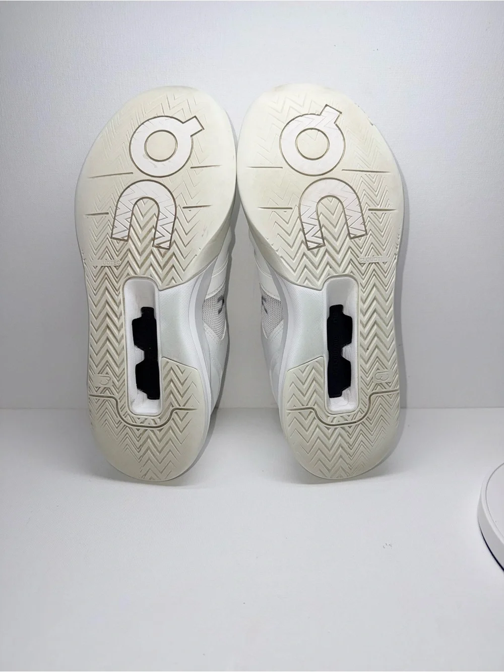 On Running The Roger Women White Tennis Shoes